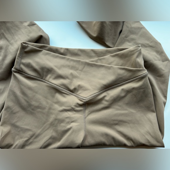 Amazon Leggings - Picture 4 of 4